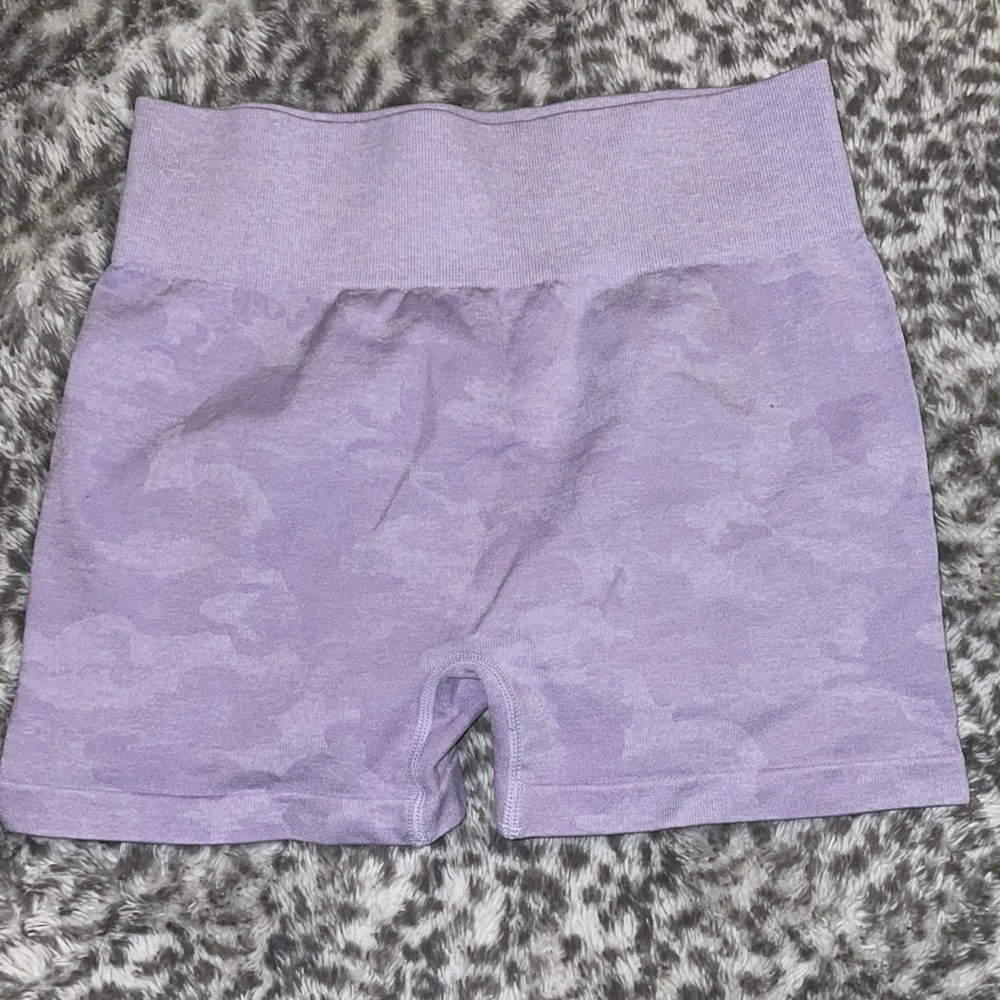 Seamless workout shorts